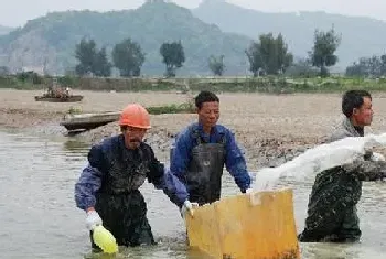 小龙虾养殖户使用渔药的八个注意事项